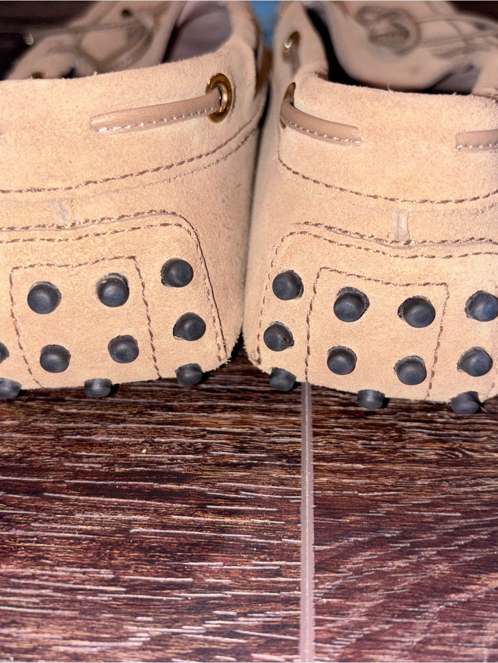 TOD'S Women’s Gommino suede boat shoes in Beige - Picture 5 of 7